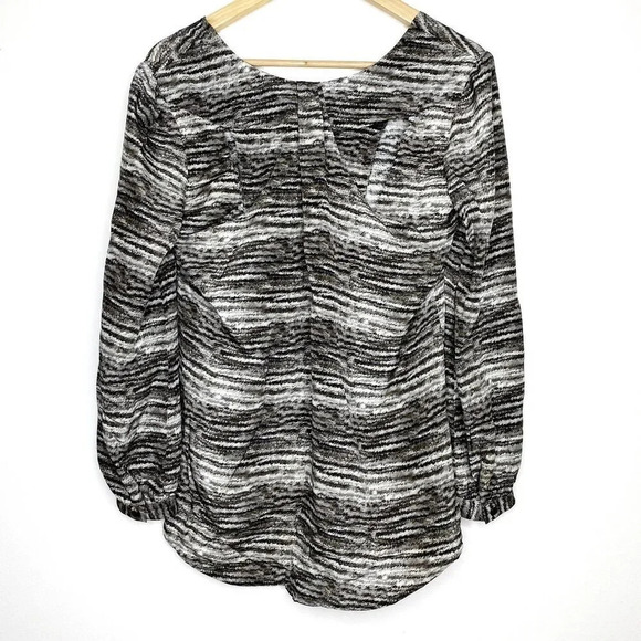 DREW 100% Silk Cutout Open Back Blouse Small Long Sleeve Button Up Shirt - Picture 3 of 12